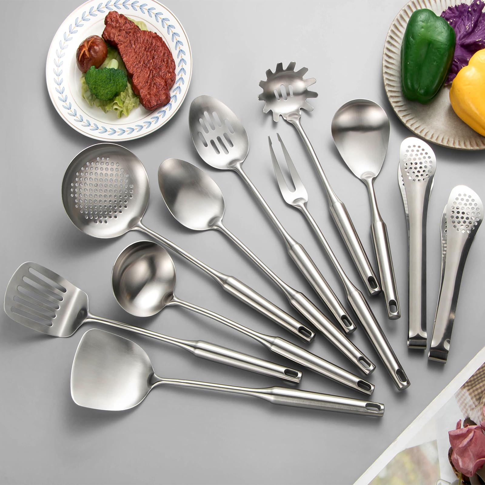 Lazycorner serving tongs in stainless steel with secure grip