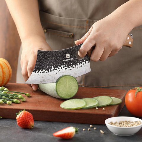 Lccowot ergonomic wooden handle close-up shows secure grip