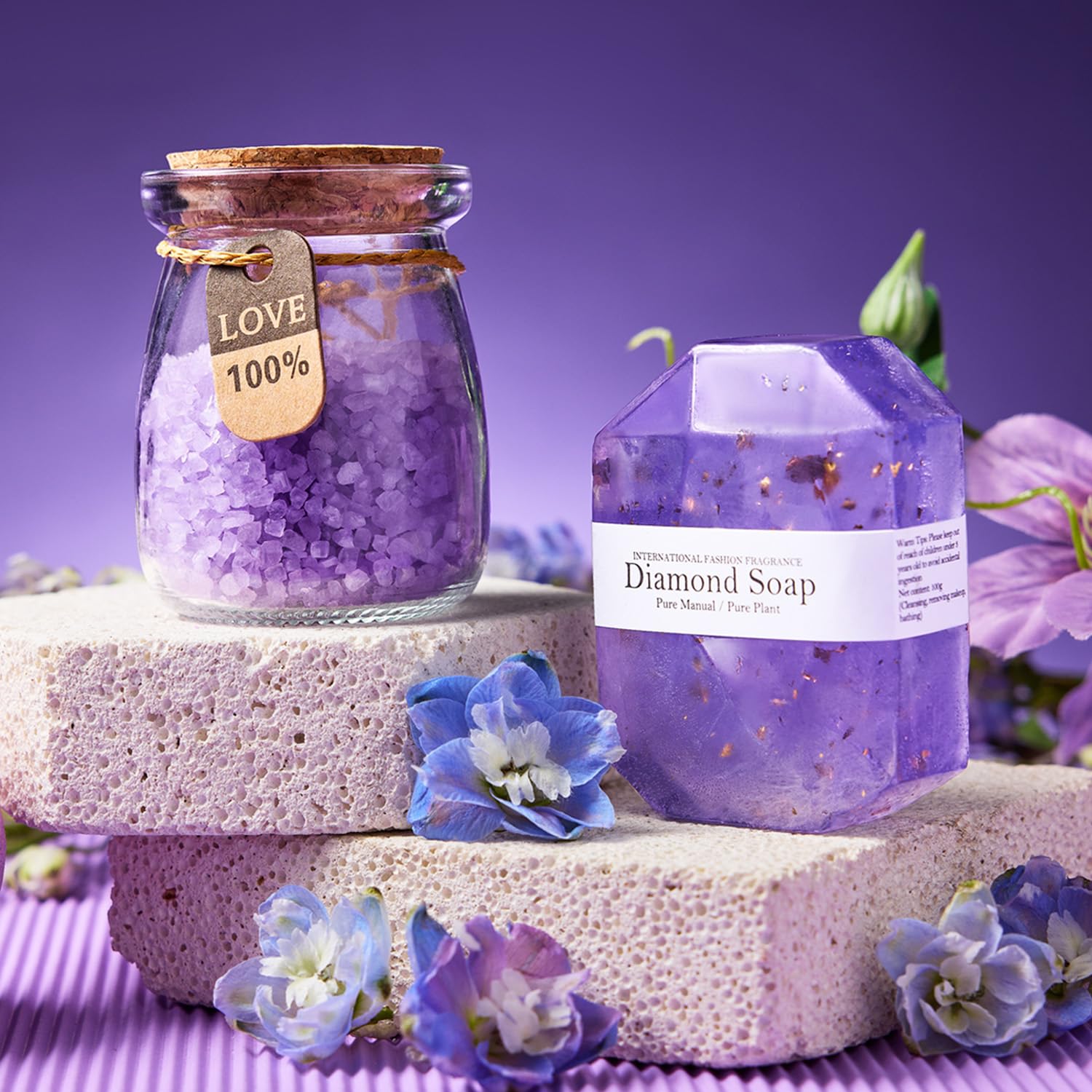 LE CADEAU lavender scented candle - calming ambiance for evenings