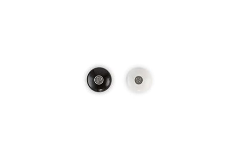 Le Creuset adjustable grind knob detail for fine to coarse control