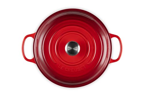 Le Creuset braiser cerise searing dish demonstrates browning in one layer.