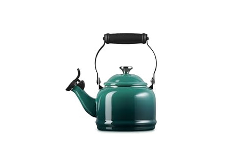 Le Creuset Demi Tea Kettle Artichaut ergonomic knob for easy lifting