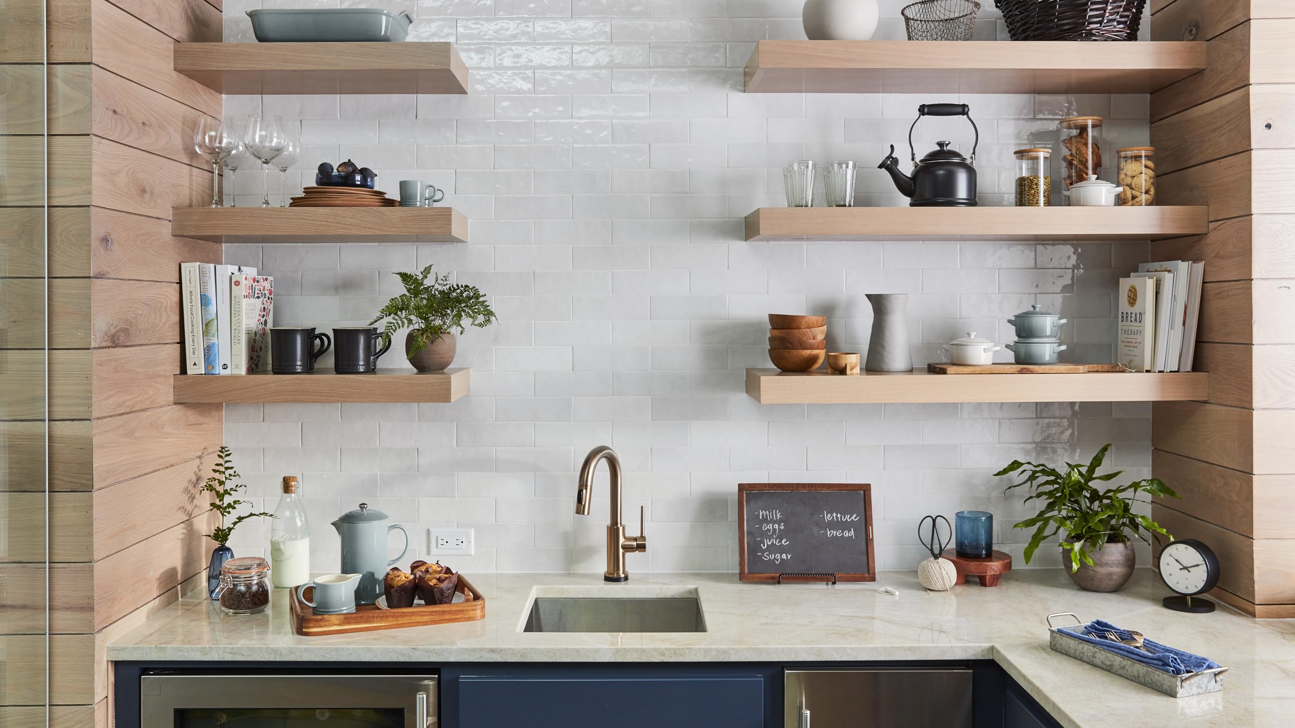 Le Creuset Demi Tea Kettle in Licorice — interior markings for min and max levels.
