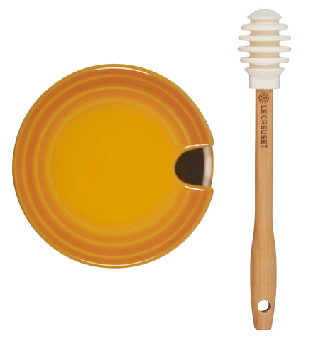 Le Creuset 14 oz Nectar honey pot, dishwasher-safe for easy cleanup.