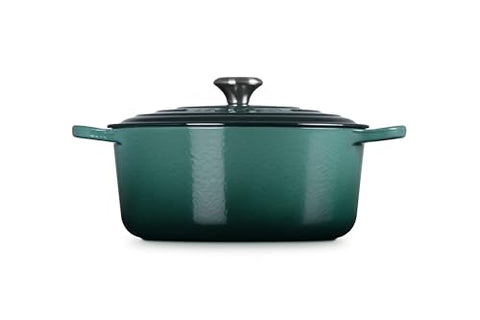Le Creuset ergonomic knob and handles enable easy lifting and serving.