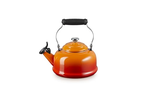 Le Creuset kettle flame whistle close-up signals boiling