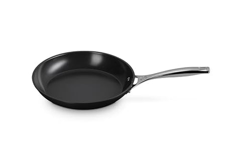 Le Creuset 10-inch fry pan showing even heat distribution for browning