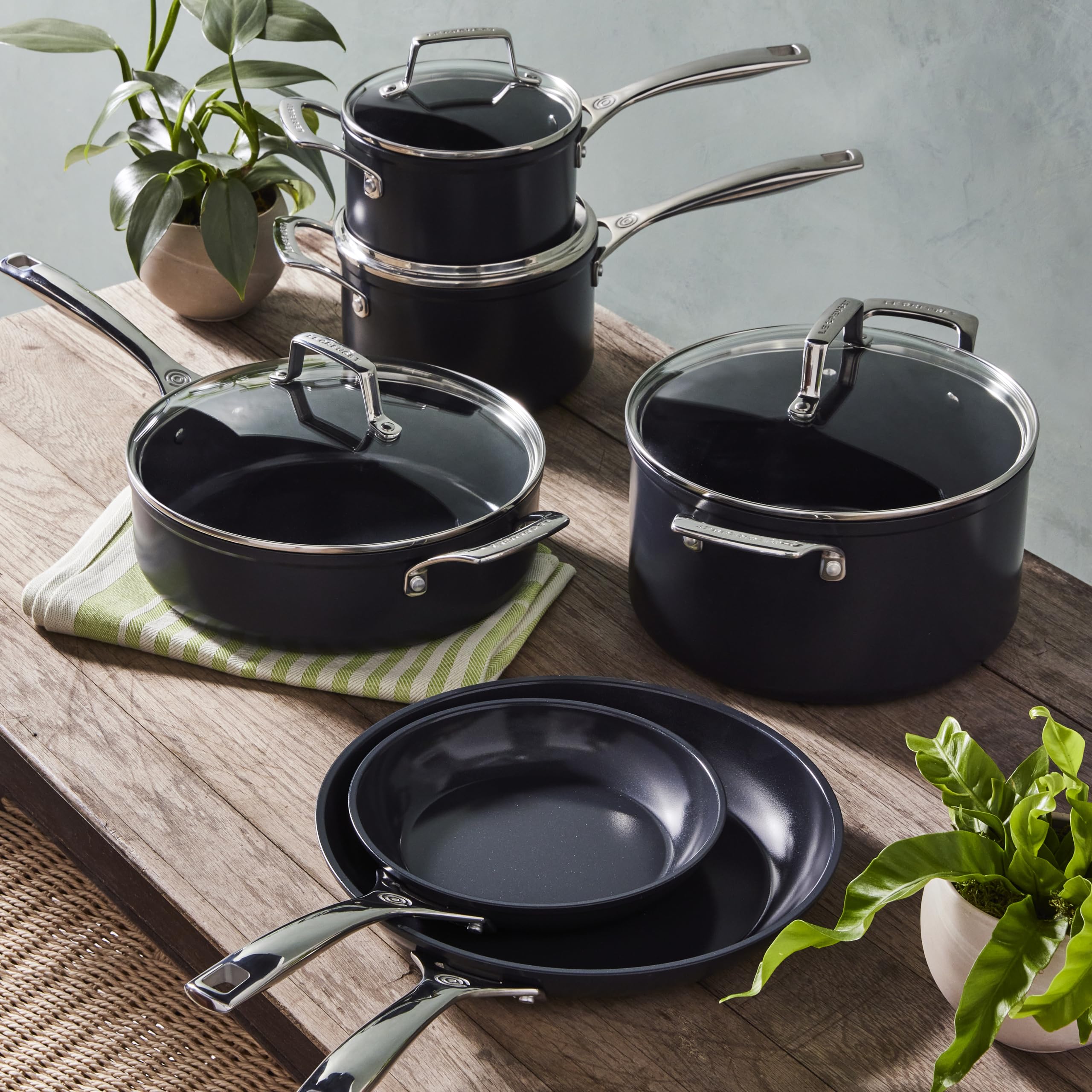 Le Creuset non-stick coating resists scratching for lasting performance
