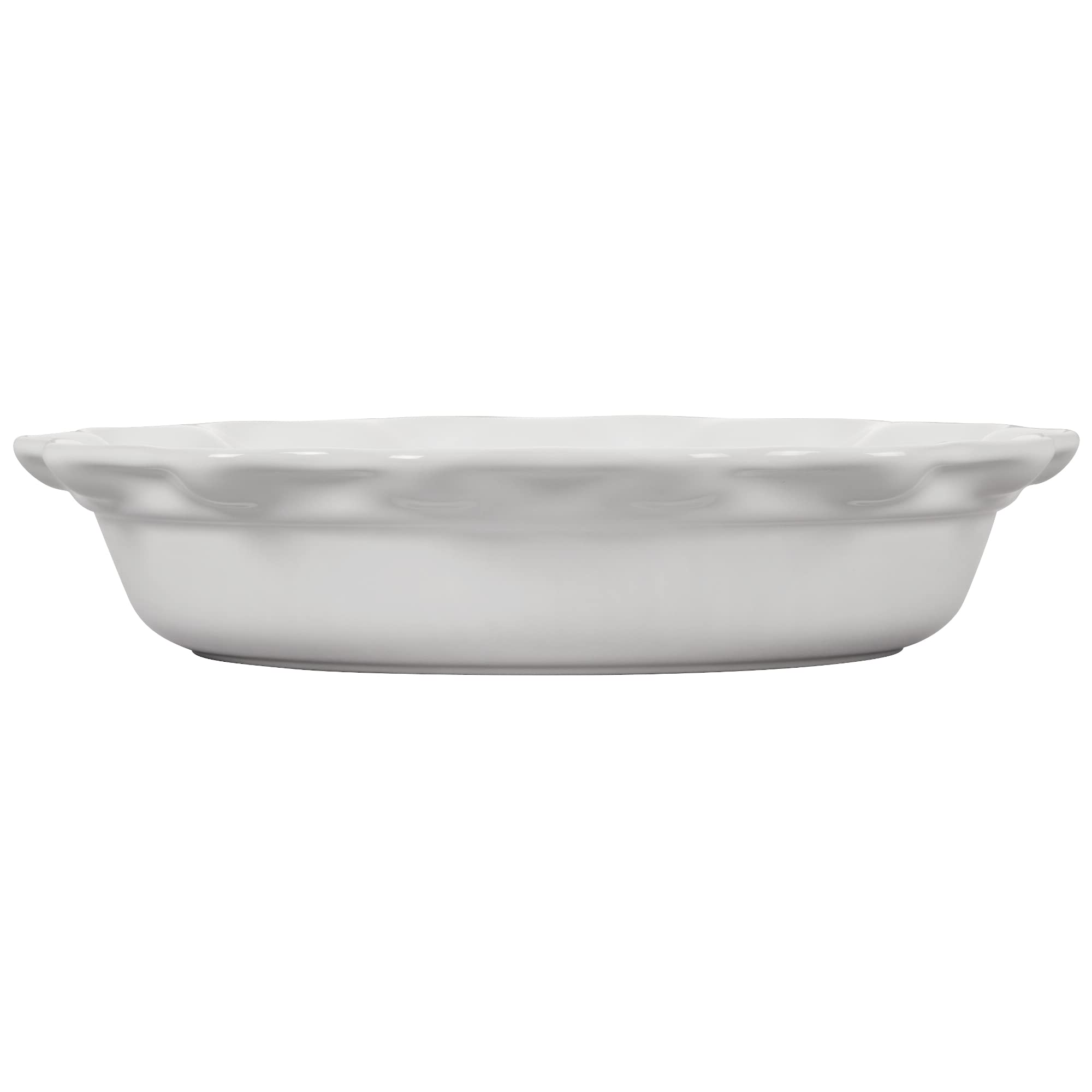 Le Creuset Heritage Pie Dish 9-inch white scalloped edge close-up highlights elegant presentation.