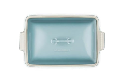 Le Creuset Heritage exterior in Sea Salt glaze highlights durable, scratch-resistant finish.