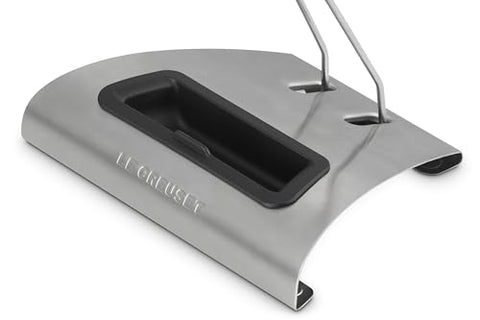 Drip tray catches moisture, keeping counters clean