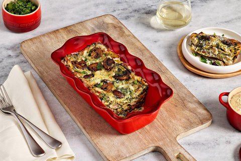 Stays warm at the table, ideal for breads and casseroles