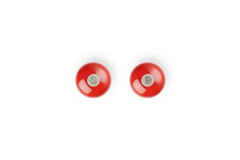 Filling frame of Le Creuset MG610-67 supports refills.