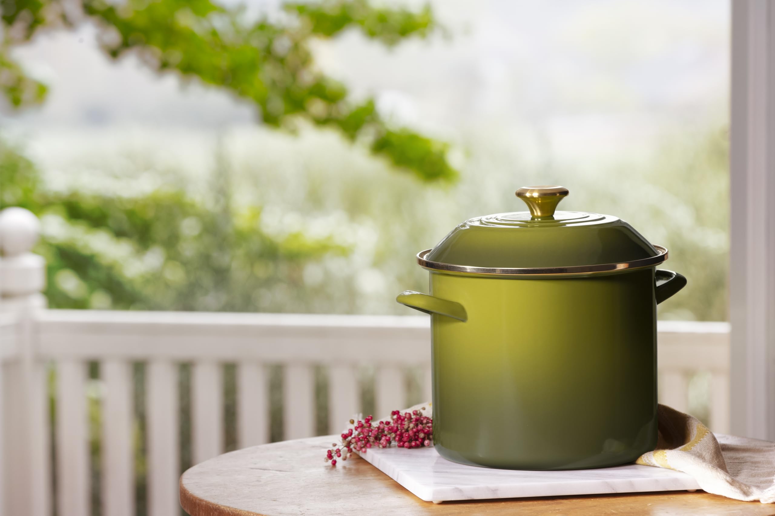 Le Creuset olive stockpot handle offers safe, comfortable lifting