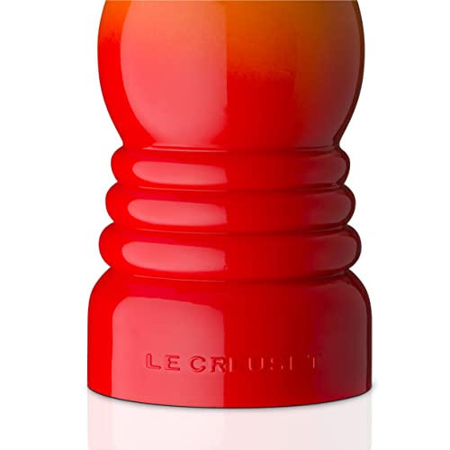 Le Creuset pepper mill adjustable knob close up for grind fineness