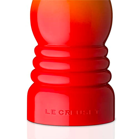 Le Creuset pepper mill adjustable knob close up for grind fineness