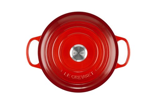 Le Creuset Round Dutch Oven lid steam-circulation close-up demonstrates moisture return.