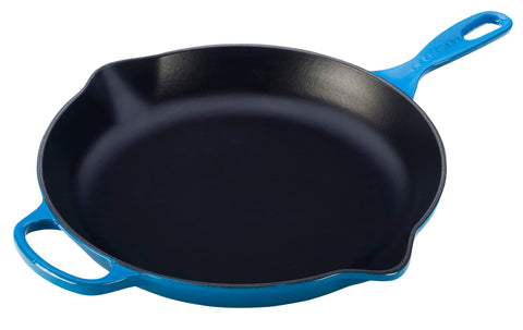 Le Creuset Signature iron handle skillet Marseille top view highlights even heat and enamel