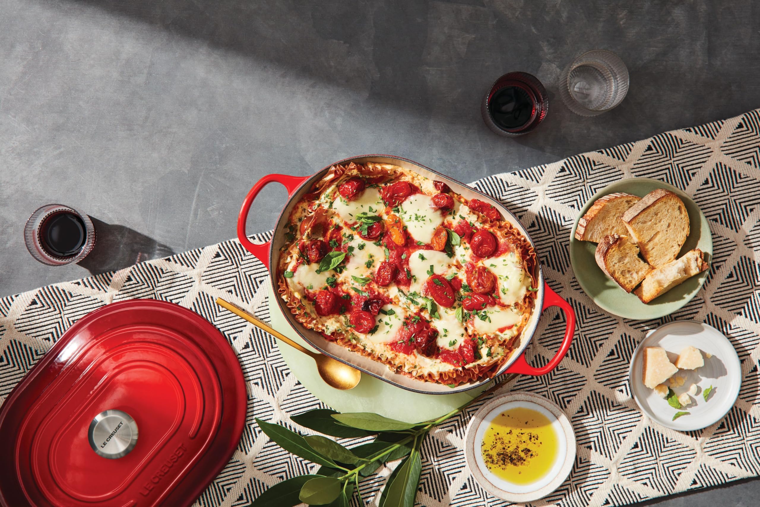 Le Creuset Signature oval casserole heat retention keeps meals warm