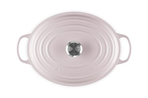 Le Creuset lid view showing a tight seal for moisture retention.