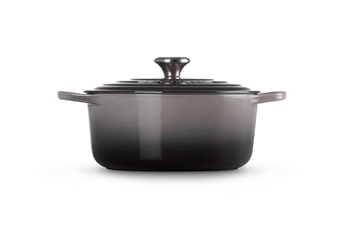 Le Creuset Oyster ergonomic handles enable easy lifting and serving.