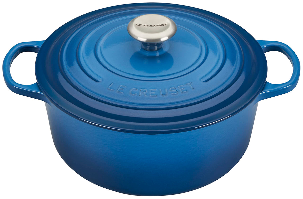 Le Creuset Signature Round Dutch Oven exterior in Marseille, ideal for versatile cooking on stovetop and table.