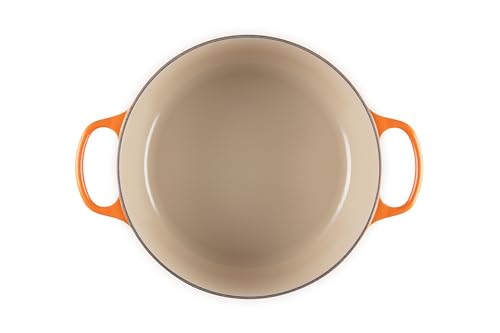 Le Creuset Signature Round Dutch Oven interior detail highlights even heat distribution.
