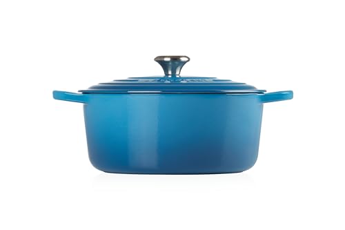 Le Creuset Signature Dutch Oven Marseille ergonomic handles enable easy lifting