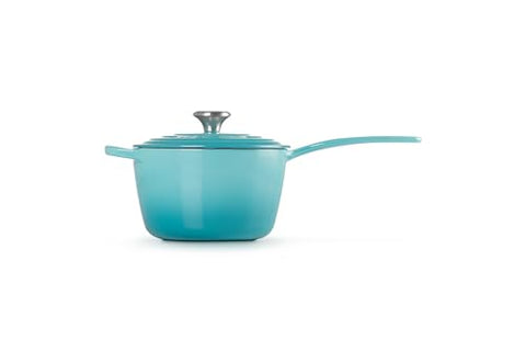 Le Creuset Signature Saucepan Caribbean lid demonstrates steam circulation and moisture retention.