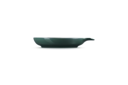 Le Creuset Signature Stoneware Spoon Rest Artichaut is dishwasher safe for easy maintenance.