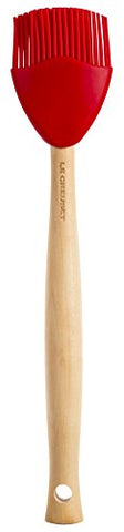 Le Creuset silicone craft spatula edge for thorough skillet scraping