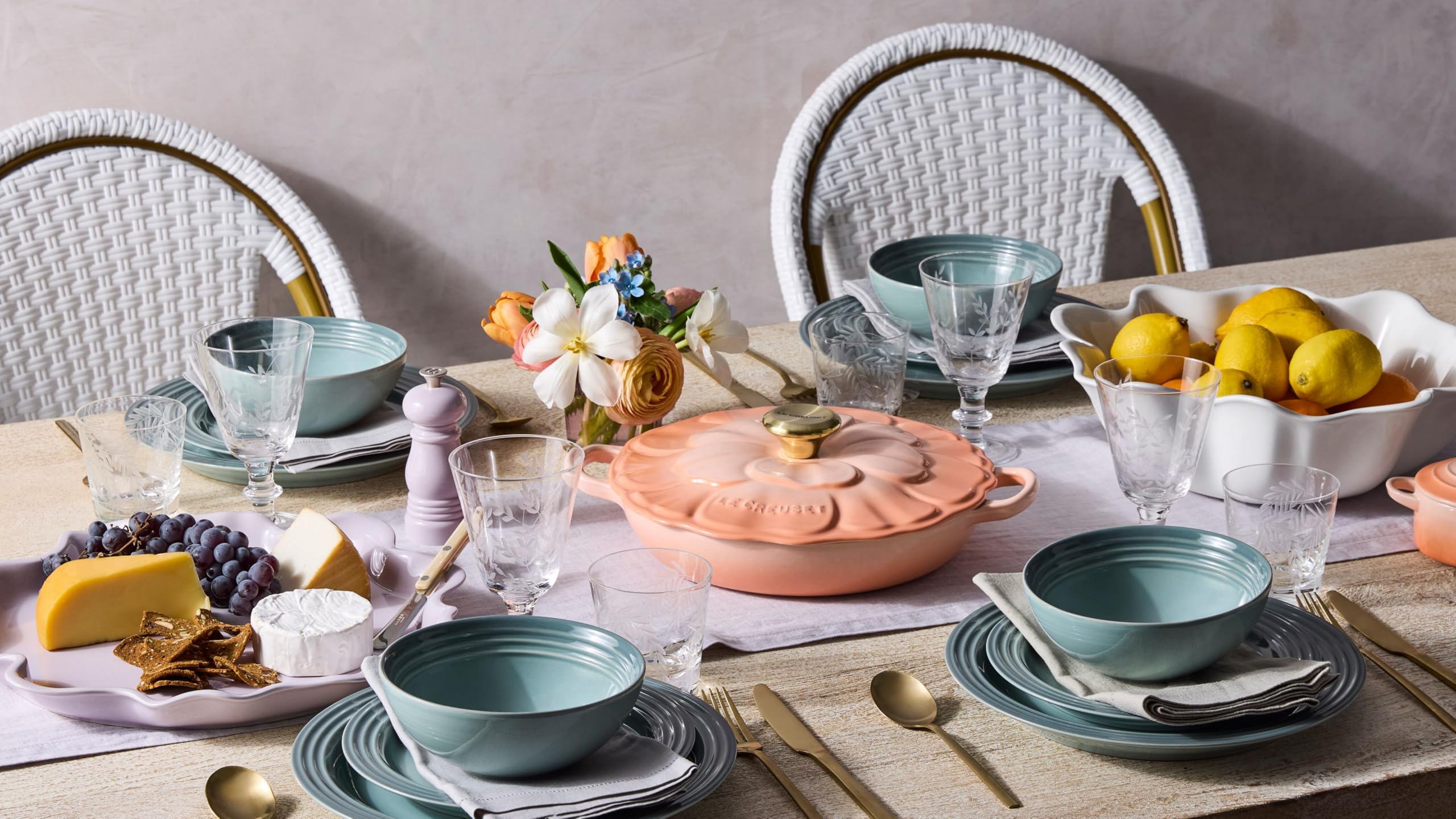 Le Creuset Sea Salt bowls demonstrate heat retention for warm serving