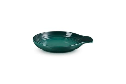Le Creuset spoon rest Artichaut with glossy glaze keeps countertops tidy.