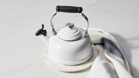 Le Creuset Marseille kettle pouring spout enables smooth pouring.
