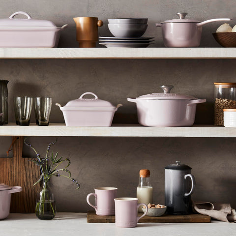 Le Creuset Vancouver Mug Shallot, stoneware texture, even heat distribution for consistent warmth.