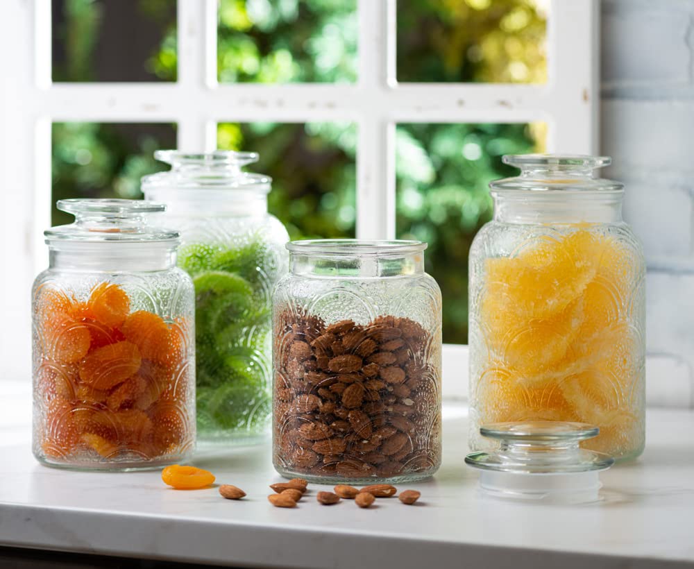 Le'raze 54oz jar close-up showing clear glass and seal
