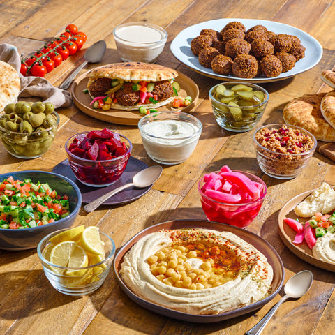 Le'raze snack bowls perfect for oats, nuts, and dips during busy mornings.