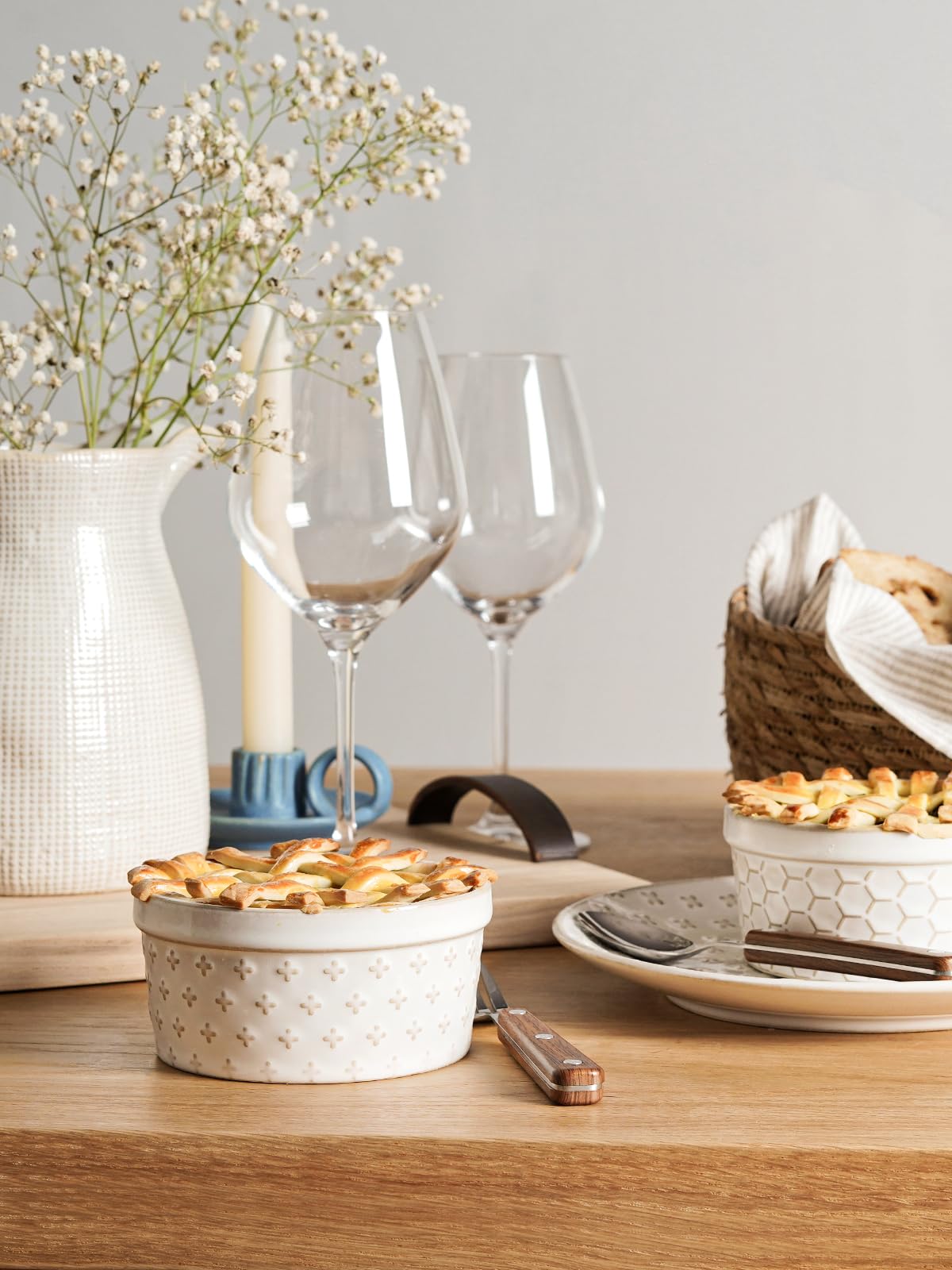 LE TAUCI ceramic ramekins in Arctic White ideal for creme brulee and souffle.