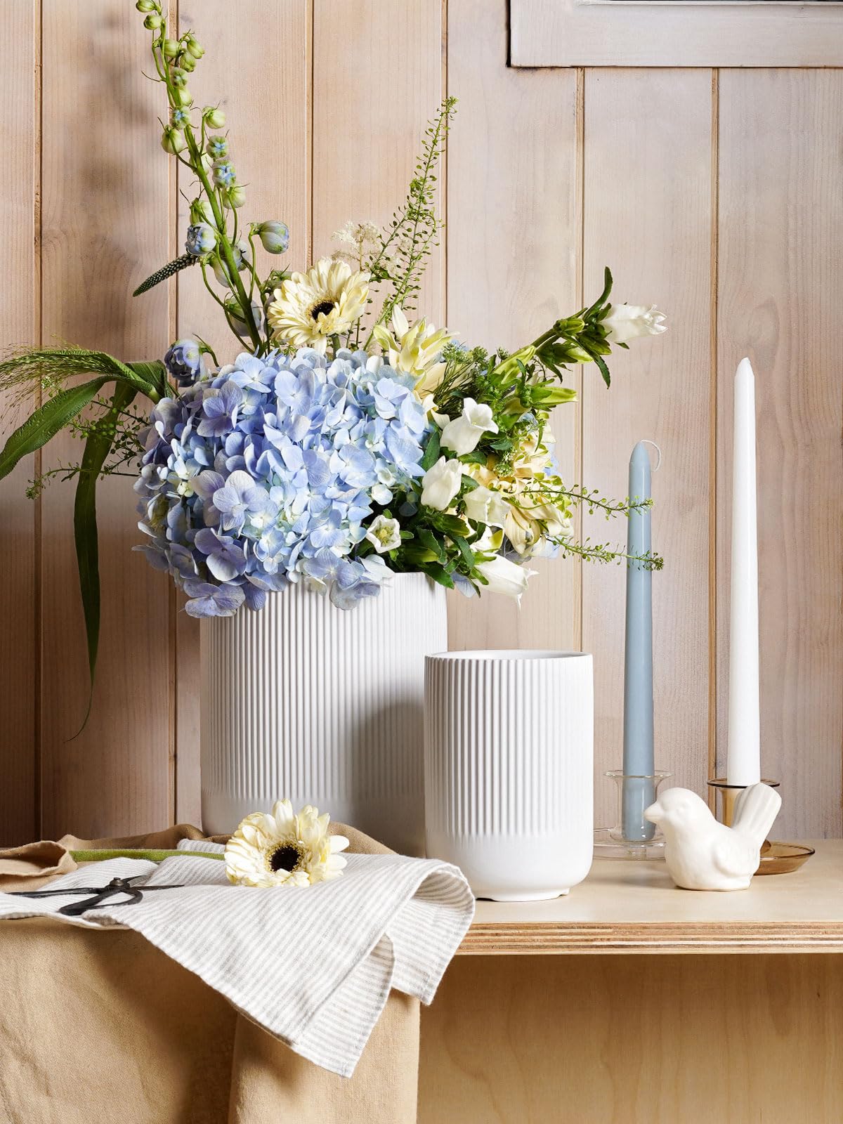 LE TAUCI countertop ceramic decor blends with any kitchen style.