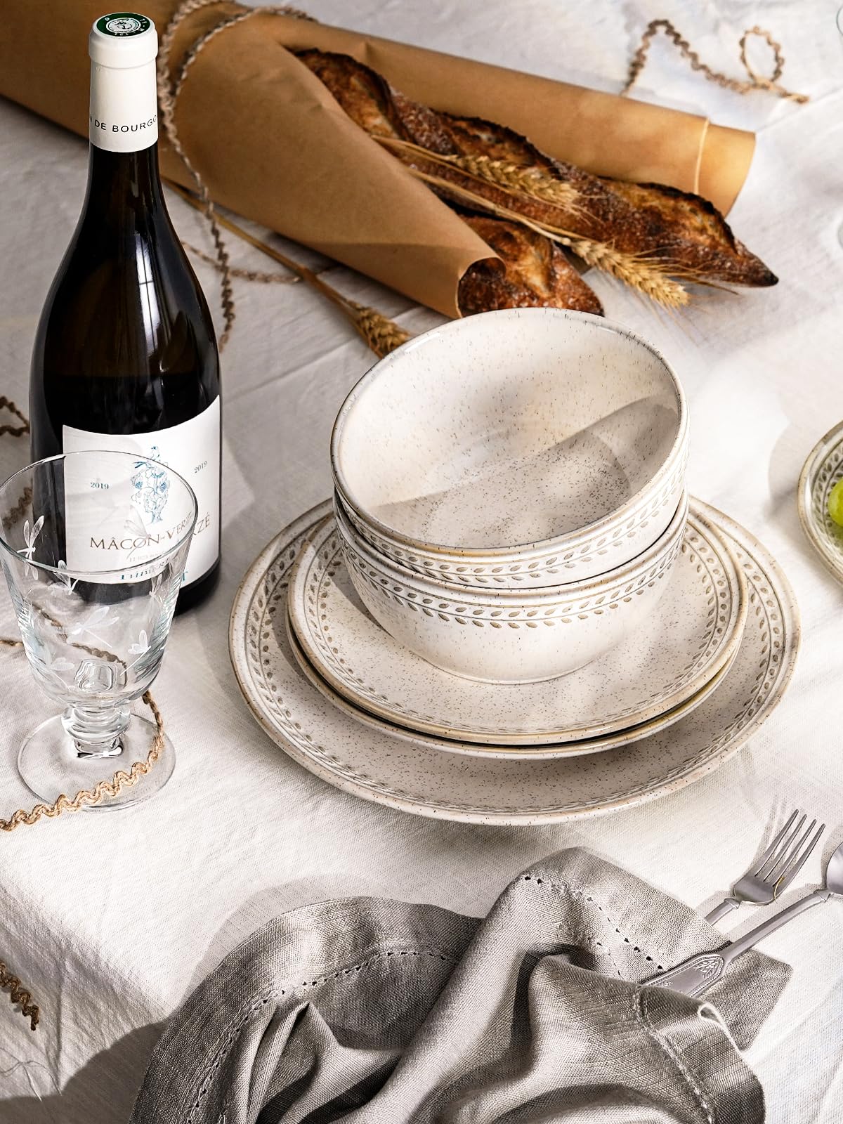 LE TAUCI dishwasher-safe dinnerware for quick cleanup after meals