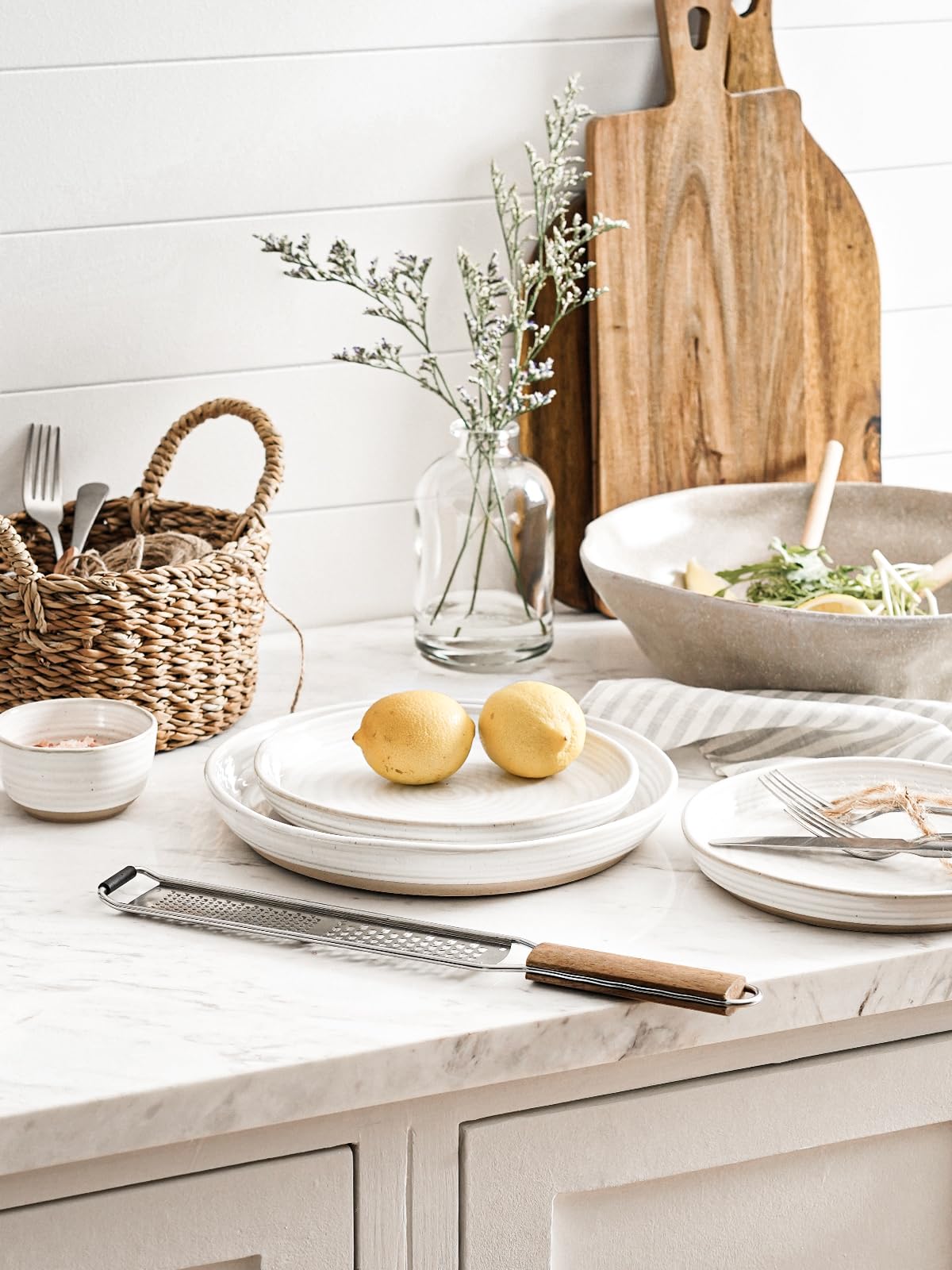 LE TAUCI dinnerware neutral glaze creates a calming, versatile tablescape