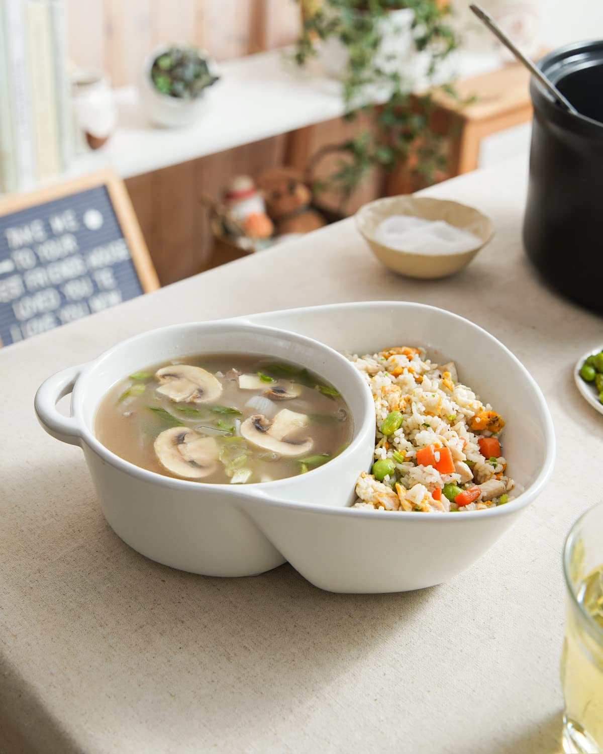 LE TAUCI large deep bowls accommodate rice, soup, or snacks without spill.