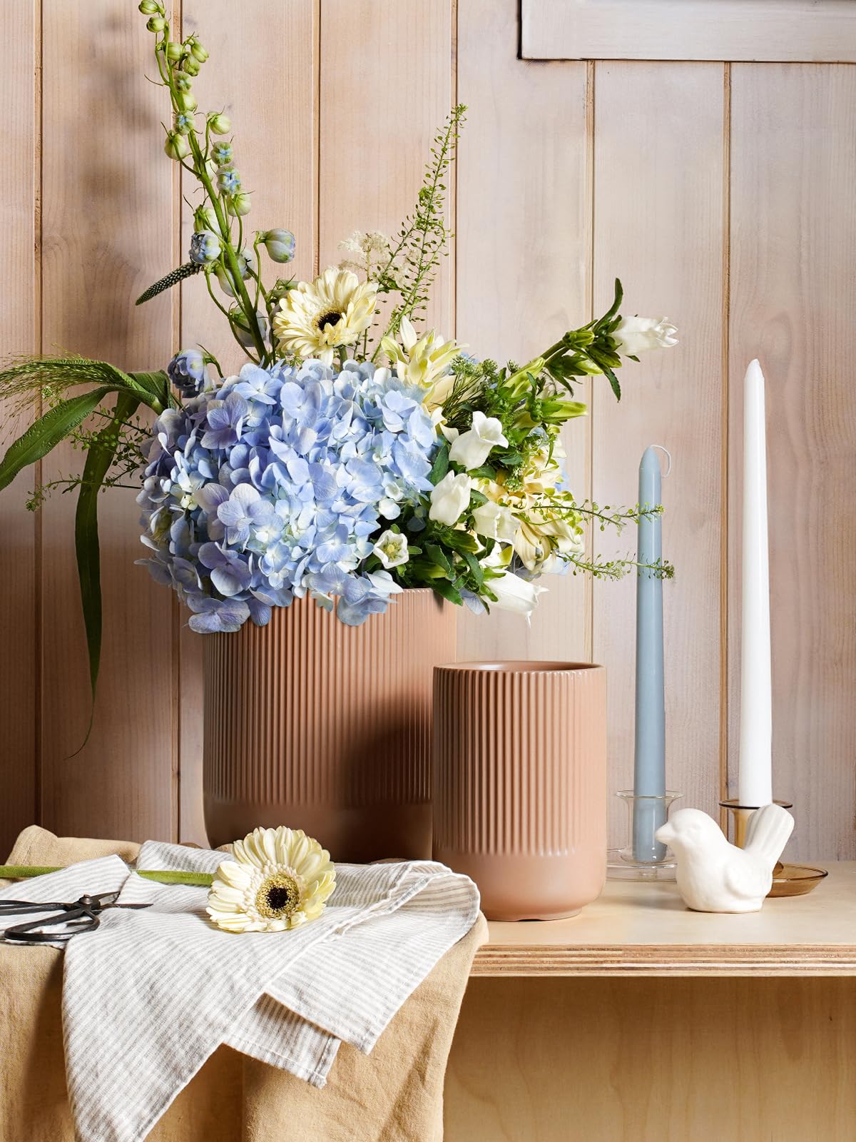 LE TAUCI modern ribbed and fluted finish complements any kitchen decor