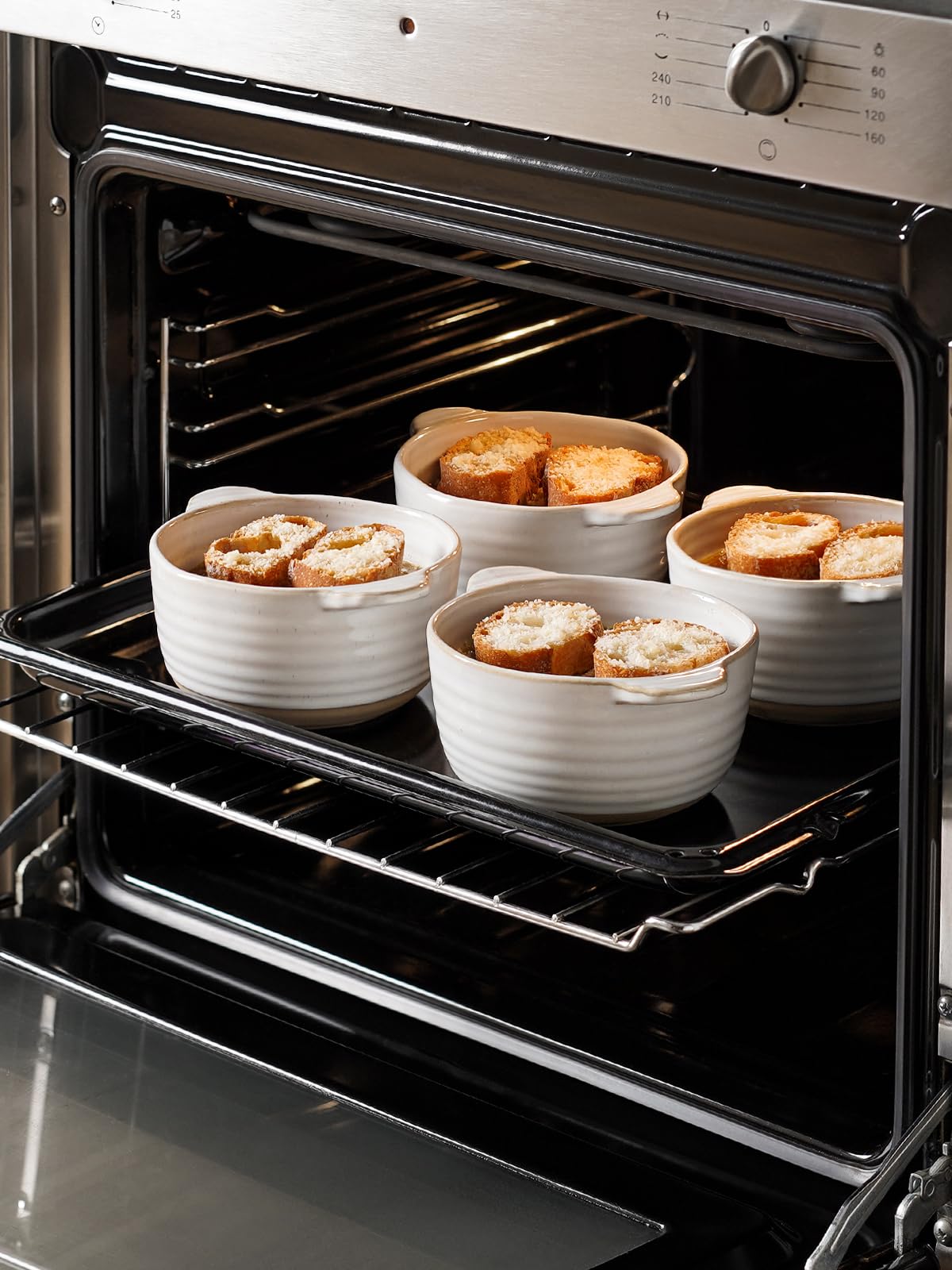 LE TAUCI oven safe ceramic bowl preserves heat during meals