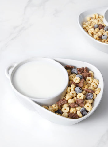 LE TAUCI anti-soggy cereal bowls with partitioned design separating milk and cereal.