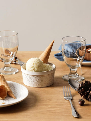 Microwave to oven to freezer compatibility of LE TAUCI ramekins showcased.