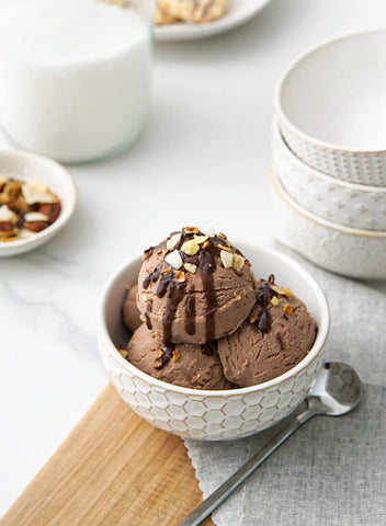 LE TAUCI smooth-glaze interior bowl ideal for ice cream and fruit portions