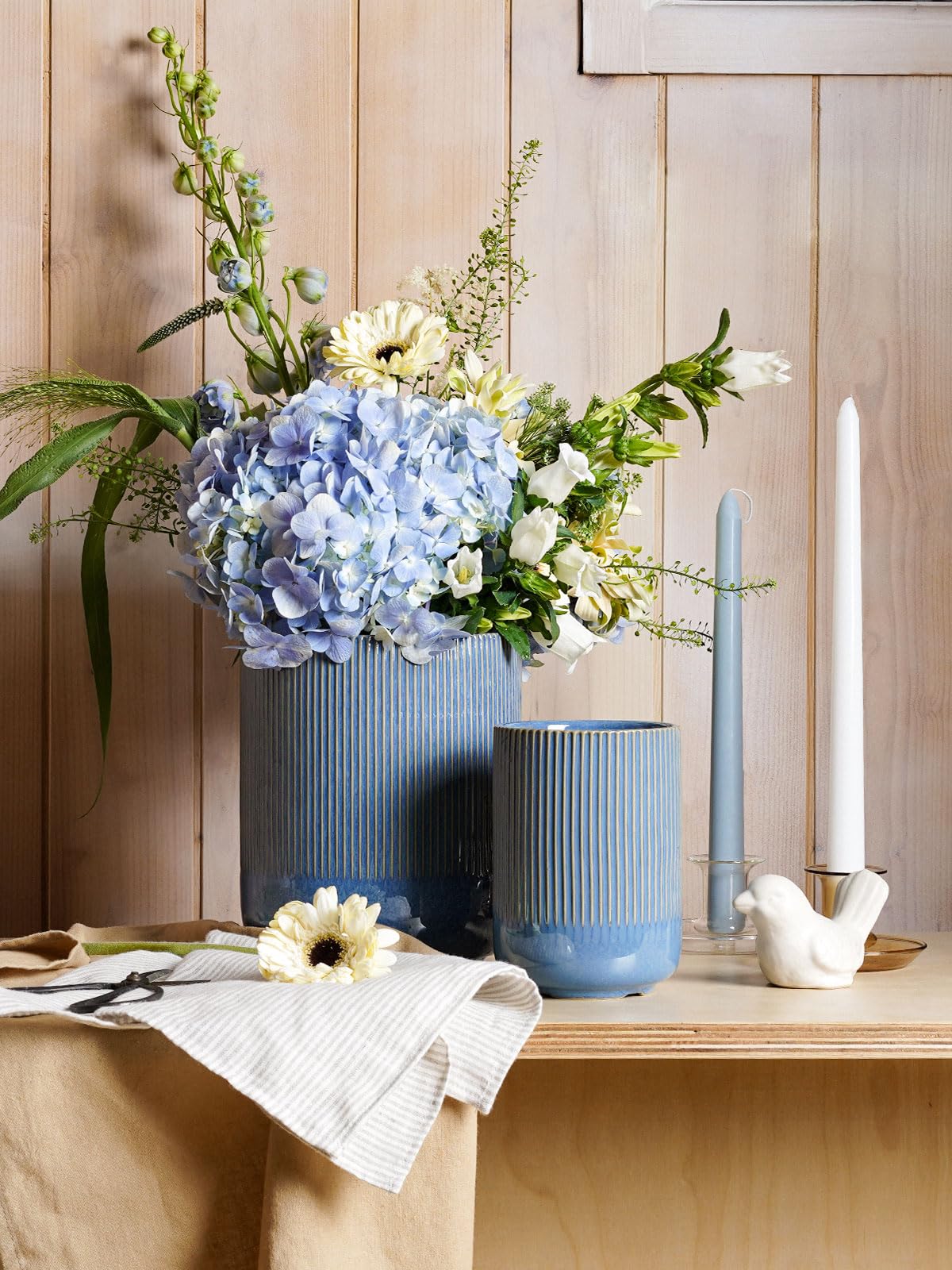 LE TAUCI ceramic design adds stable weighty feel while staying easy to clean.