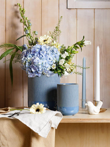 LE TAUCI ceramic design adds stable weighty feel while staying easy to clean.