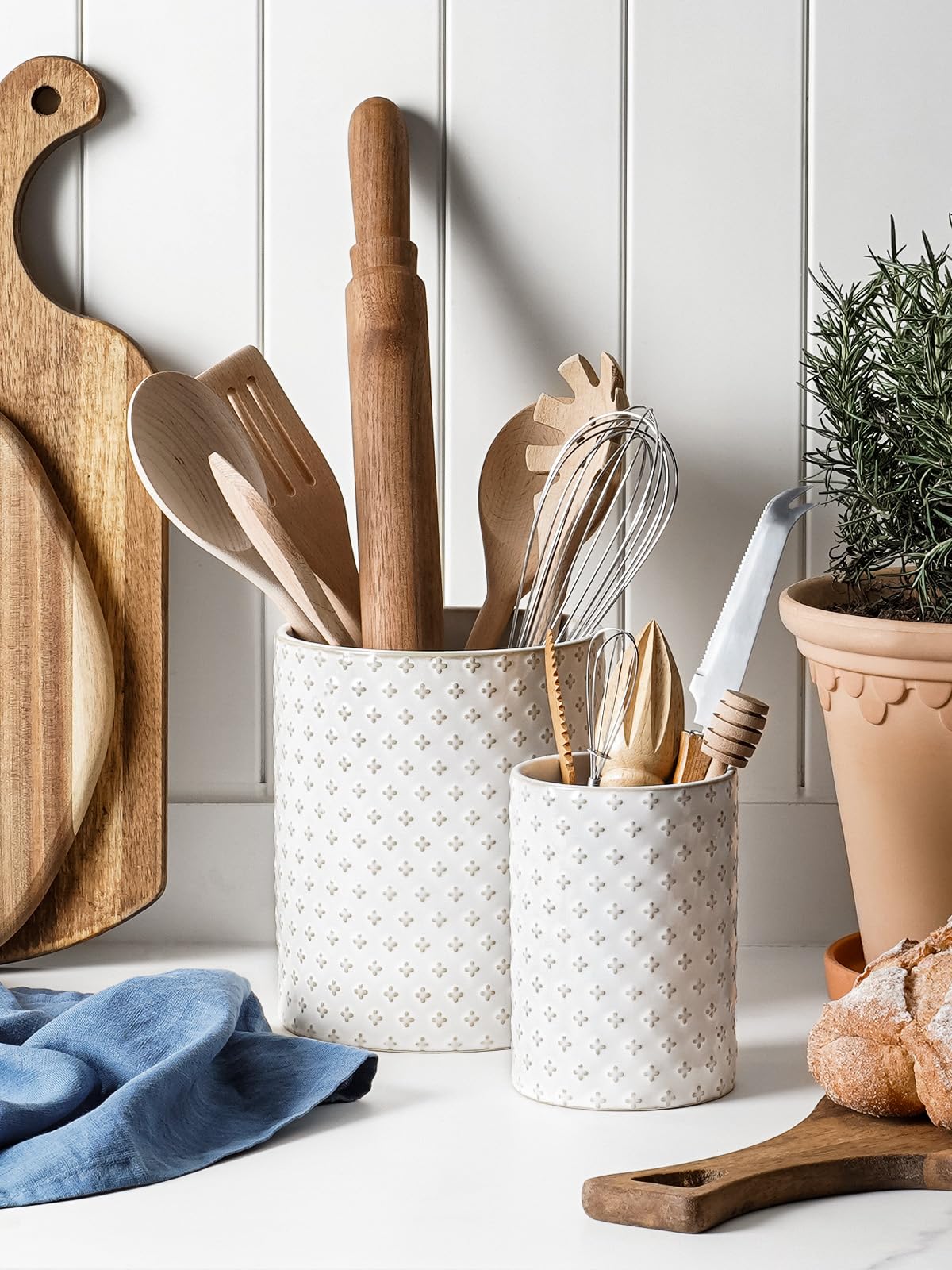 LE TAUCI Utensil Holder adds farmhouse charm to kitchens